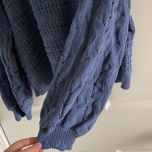 Lauren Conrad soft cropper sweater - Picture 3 of 4